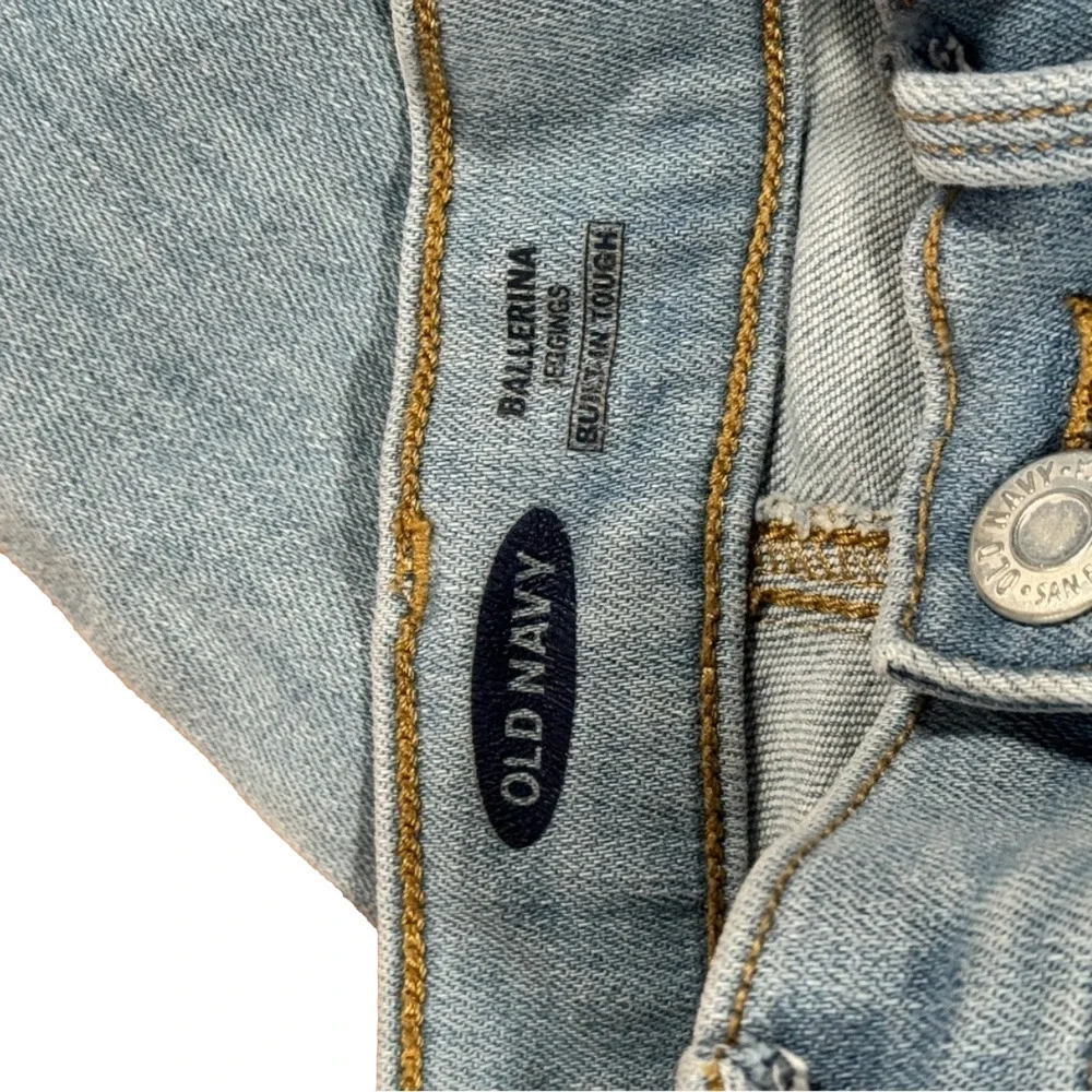 🌷 Old Navy Blue and White Ombre Jeans High-Rise Skinny